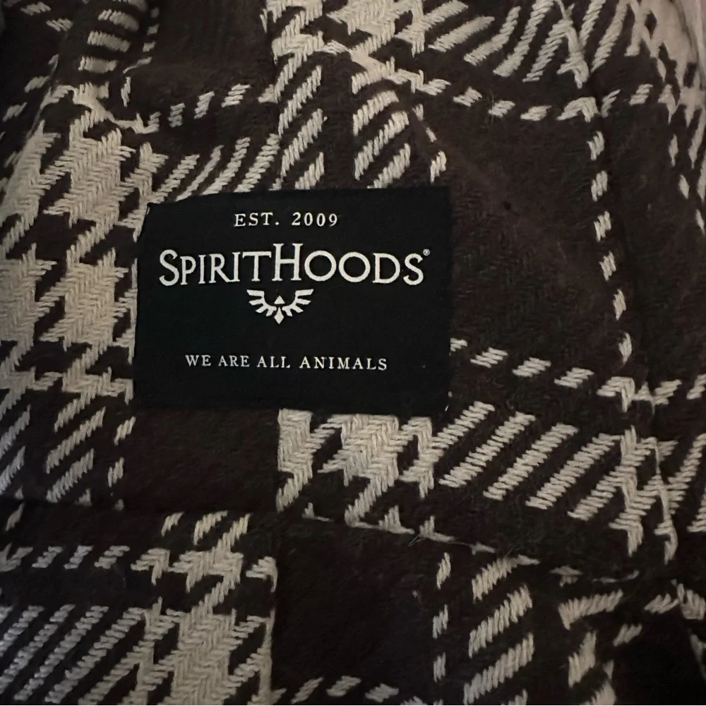 Spirithoods GALAH COLLECTOR EDITION FAUX FUR SHAWL NWT - Picture 4 of 8